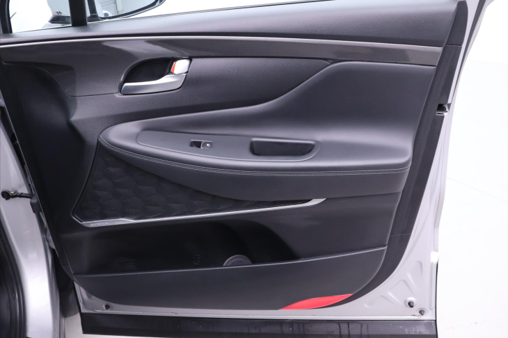 Hyundai Santa Fe 2,2 CRDI 142kW CZ 1.Maj DPH