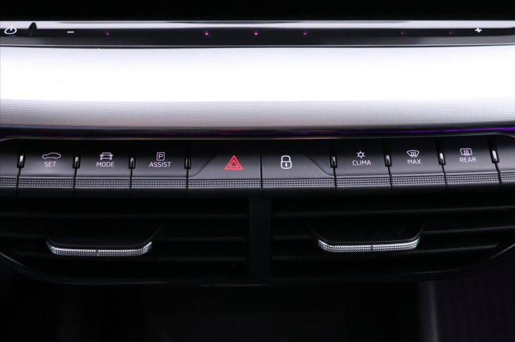 Škoda Octavia 2,0 TDI 110kW DSG Clever DPH