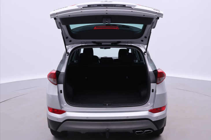 Hyundai Tucson 2,0 CRDI 100kW Aut. 4WD Style