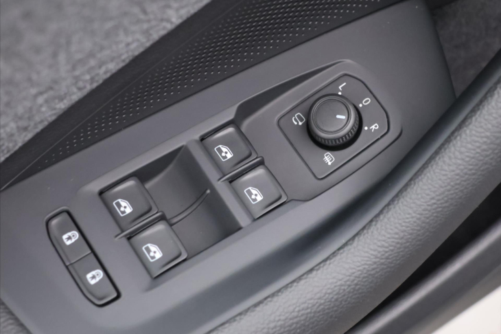 Škoda Superb 2,0 TSI 110KW SELECTION DPH