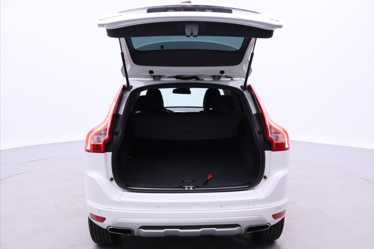 Volvo XC60 2,0 D3 100kW Serv.Kniha