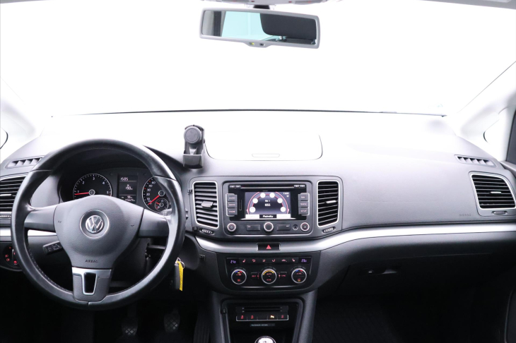 Volkswagen Sharan 2,0 TDI 103kW Aut.klima 7-Míst