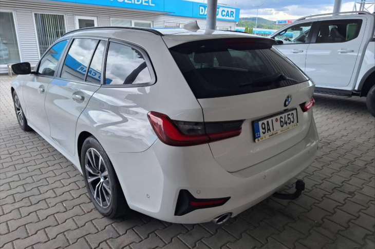 BMW Řada 3 2,0 320d 140kW CZ DPH Touring