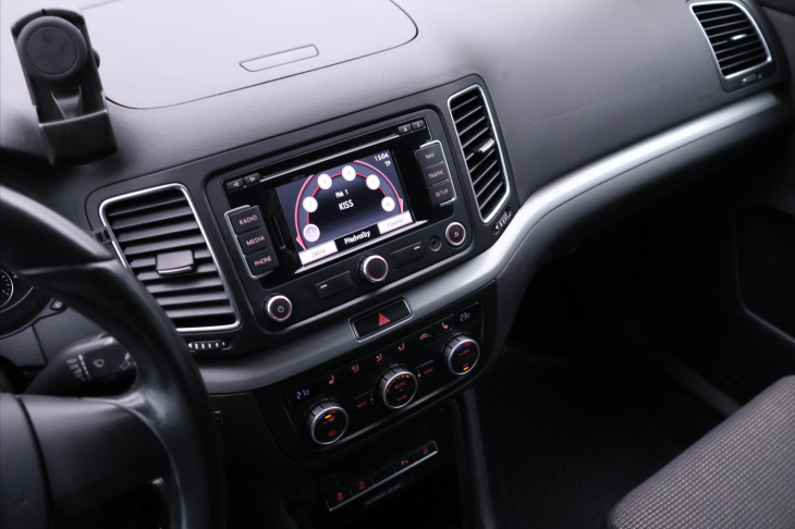 Volkswagen Sharan 2,0 TDI 103kW Aut.klima 7-Míst