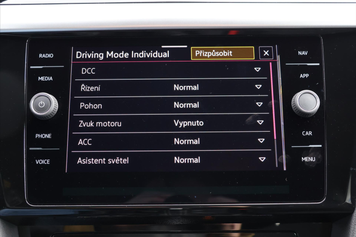 Volkswagen Arteon 2,0 TSI 206 kW R-line DSG DPH CZ