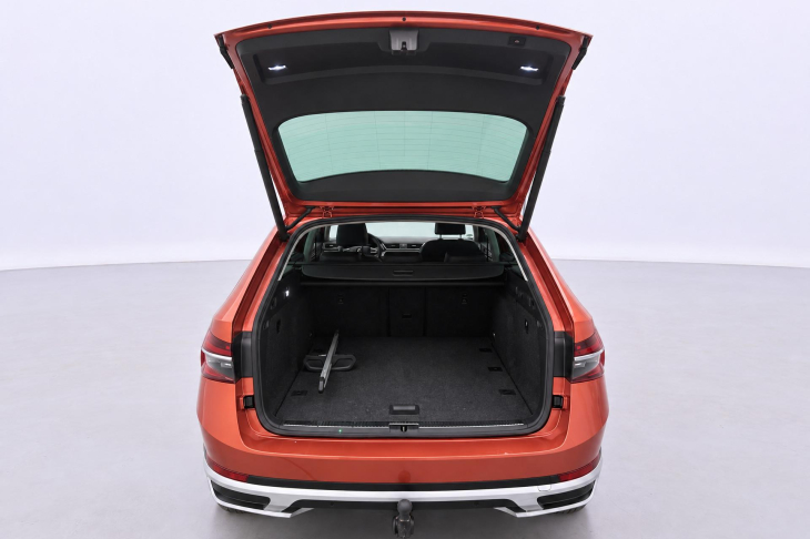 Škoda Superb 2,0 TDI 140kW 4x4 DSG Scout