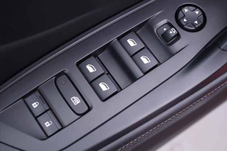 Peugeot 308 1,2 PT 96kW CZ Allure LED DPH