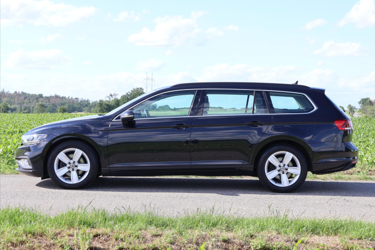Volkswagen Passat 2,0 TDI 140kW DSG LED Aut.klima