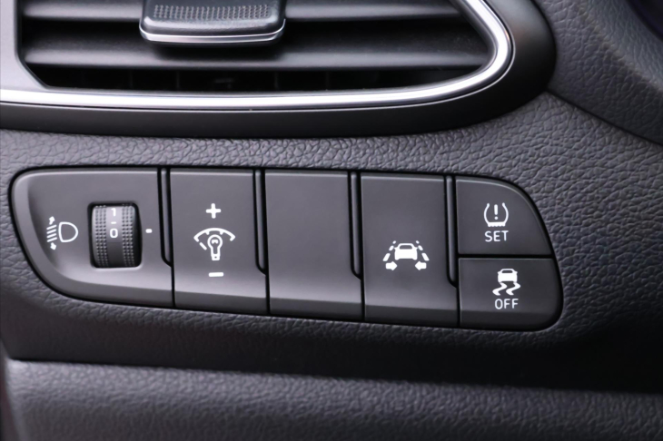 Hyundai i30 1,4 T-GDi 103kW Fastback CZ