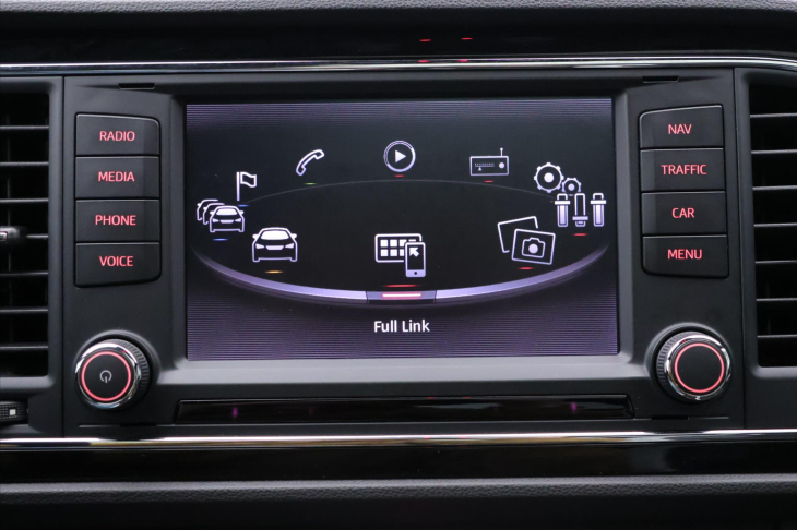 Seat Leon 2,0 TSI 213kW DSG Cupra Pano