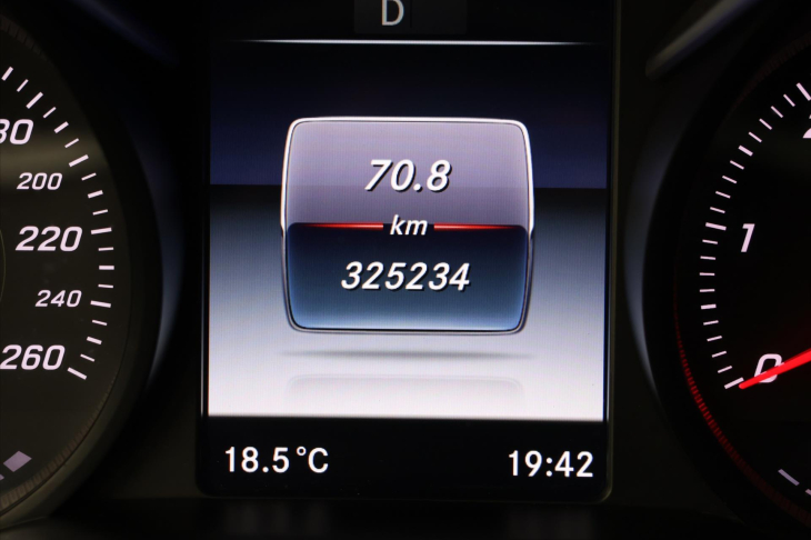 Mercedes-Benz Třídy V 2,1 CDI 140kW Avantgarde L DPH