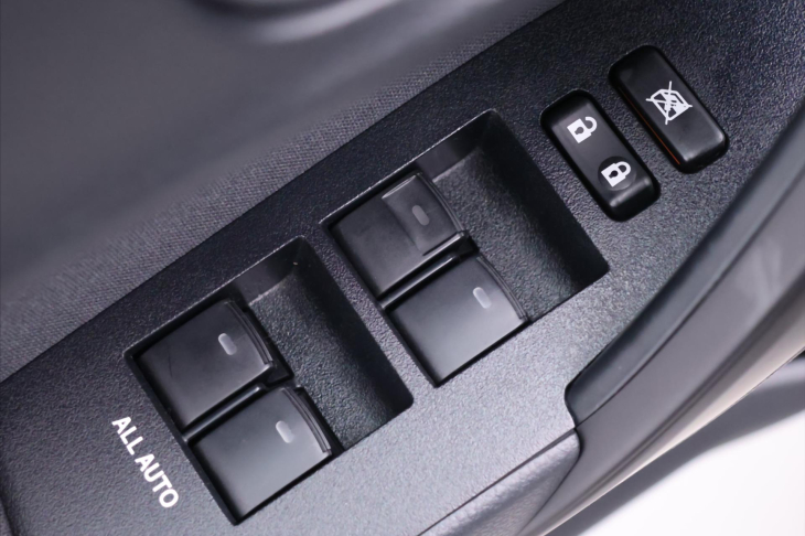 Toyota Corolla 1,6 VVT 97kW Aut. LPG LED CZ