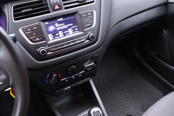 Hyundai i20 1,3 i 55kW Klimatizace CZ DPH