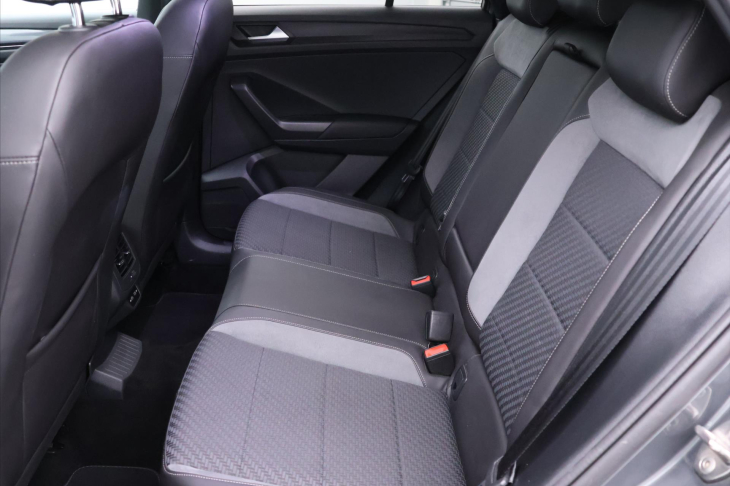 Volkswagen T-Roc 1,5 TSI 110 kW DSG R-Line DPH