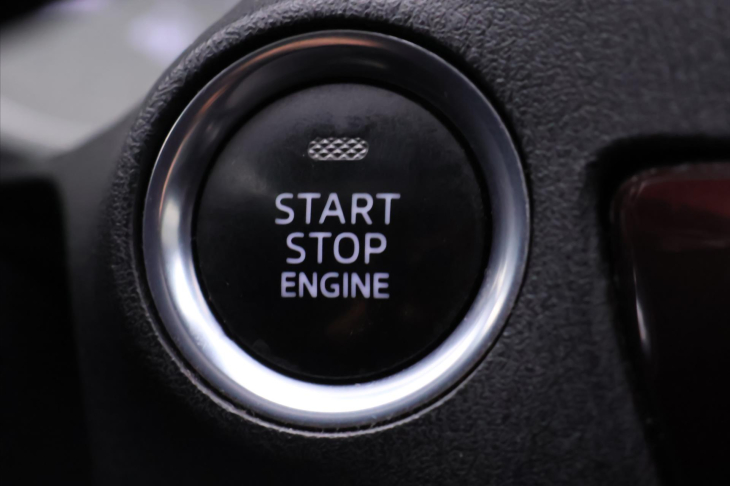 Mazda 6 2,2 D Skyactiv 110kW Revolution