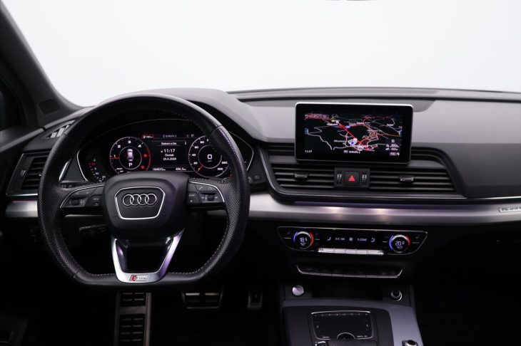 Audi Q5 2,0 TDI 140kW 4X4 Tažné CZ LED