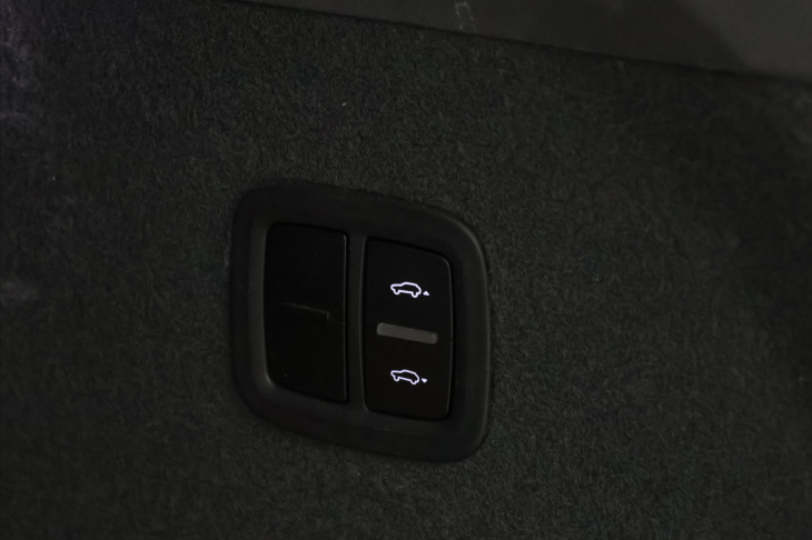 Porsche Cayenne 3,0 Tiptronic 250kW CZ DPH