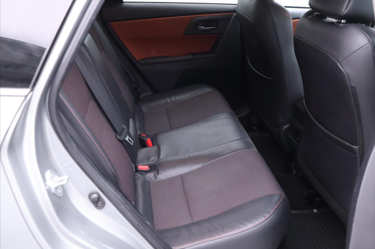Toyota Auris 1,8 Hybrid e-CVT Executive CZ