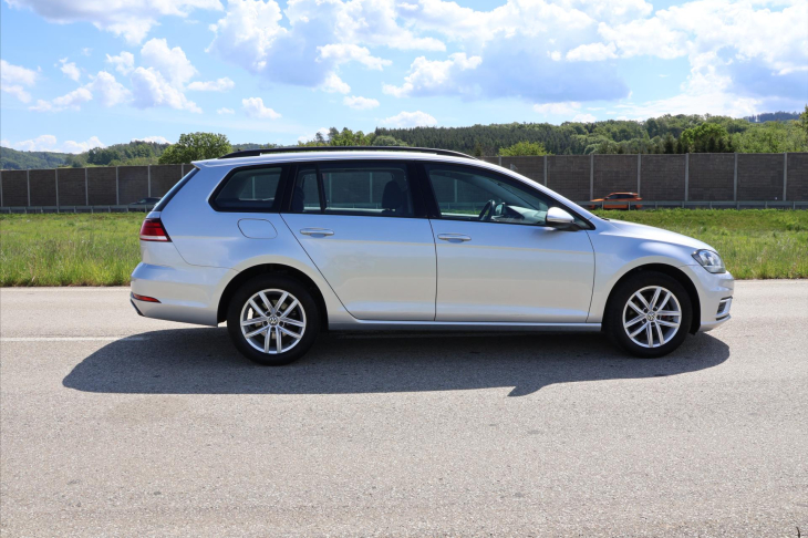 Volkswagen Golf 2,0 TDI 110kW DSG 1.Maj. DPH
