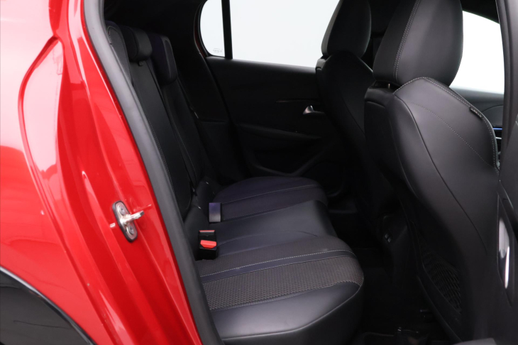 Peugeot 208 1,2 PureTech 74kW GT DPH