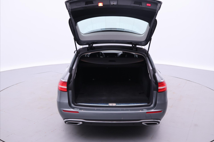 Mercedes-Benz Třídy E 2,9 400d 250KW 4Matic FULL LED