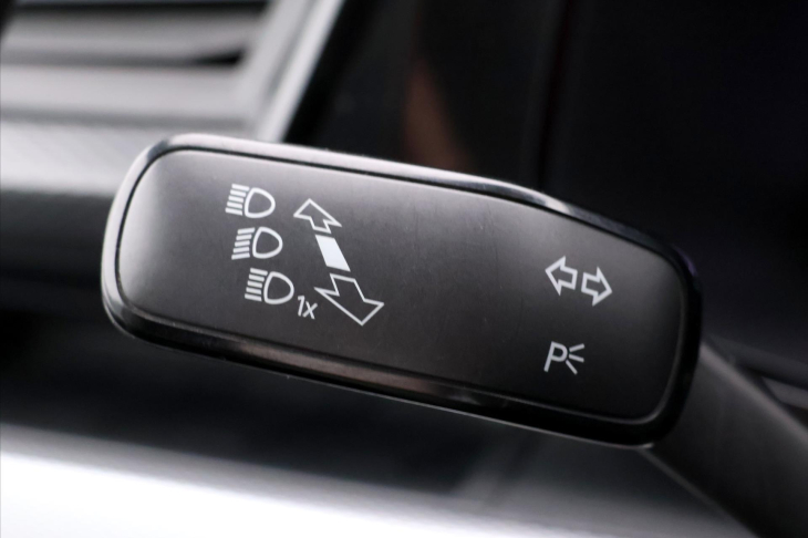 Volkswagen Multivan 2,0 TDI DSG Generation Six DPH