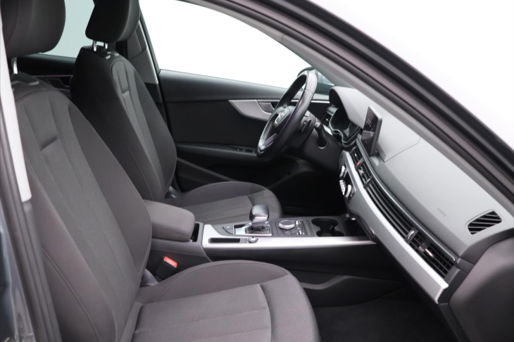 Audi A4 Avant 2,0 TDI 110kW Stronic LED