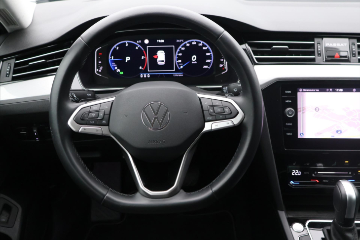 Volkswagen Passat 2,0 TDI 110kW DSG Virtual DPH