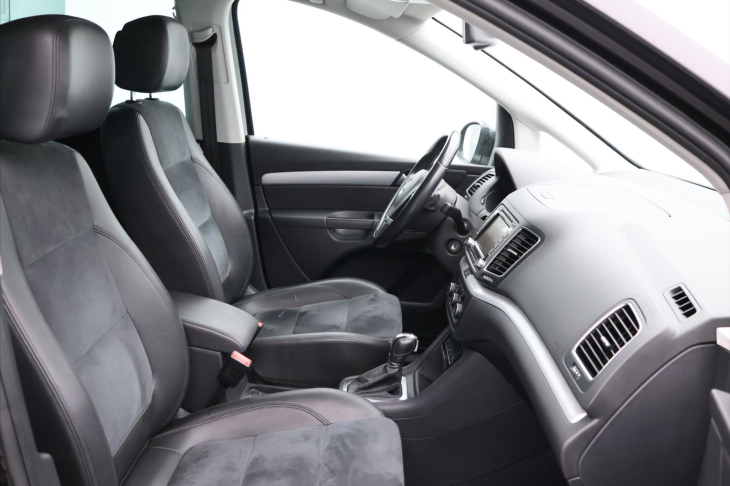 Volkswagen Sharan 2,0 TDI 130kW DSG Highline Xenon