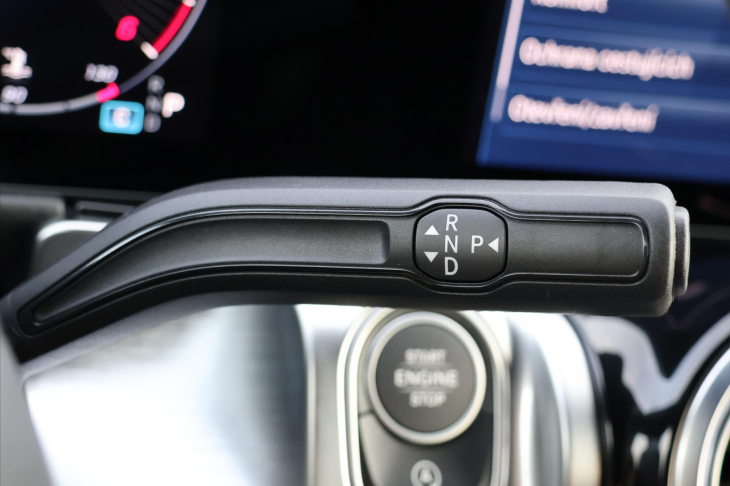 Mercedes-Benz GLB 2,0 200d 4MATIC AMG Premium+