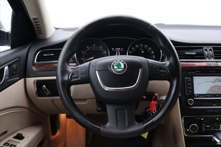 Škoda Superb 3,6 FSI 191kW Exclusive 1.Maj