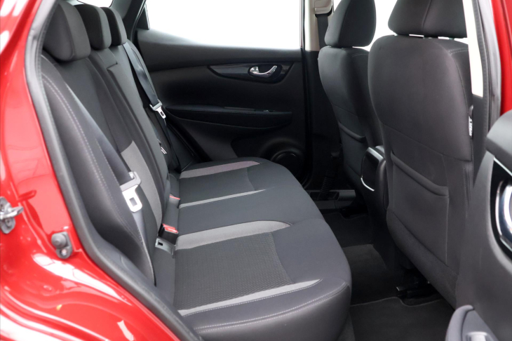 Nissan Qashqai 1,3 DIG-T 116kW DCT Shiro