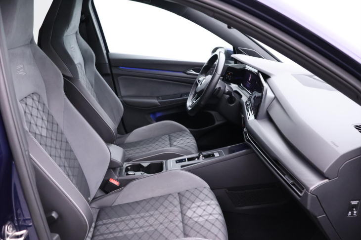 Volkswagen Golf 1,5 eTSI 110kW DSG R-Line LED