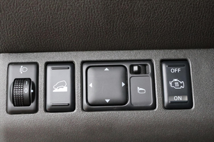 Nissan Pathfinder 2,5 dCi 126kW Automat 4WD CZ