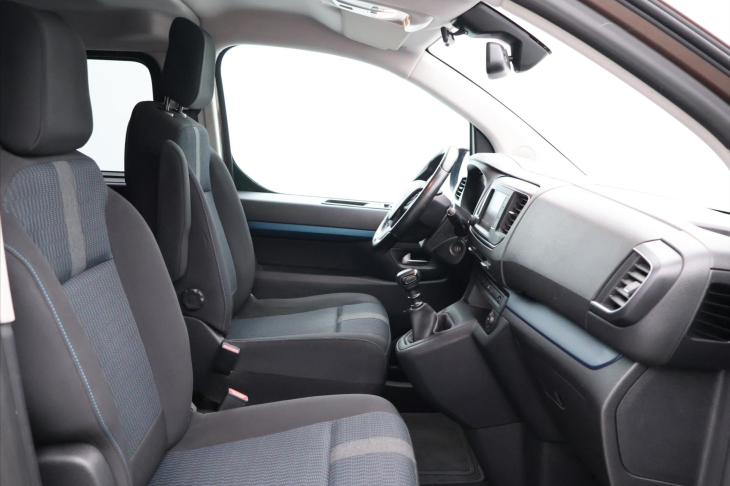 Peugeot Traveller 2,0 BlueHDi 110kW Aut.klima CZ