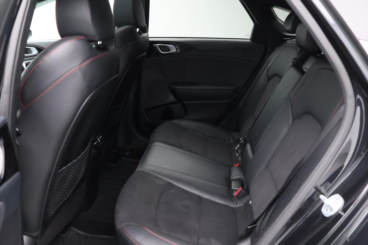 Kia Ceed 1,6 T-GDI 150kW DCT CZ GT
