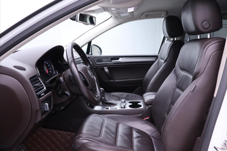 Volkswagen Touareg 3,0 TDI V6 193kW DSG R-Line 4M