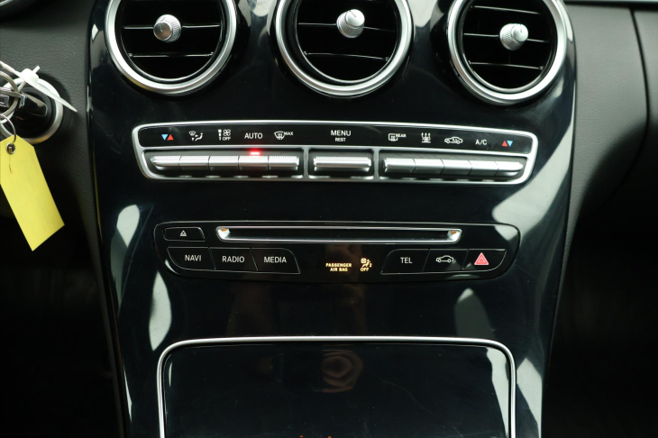 Mercedes-Benz Třídy C 2.1 220d 125kW Aut. Avantgarde