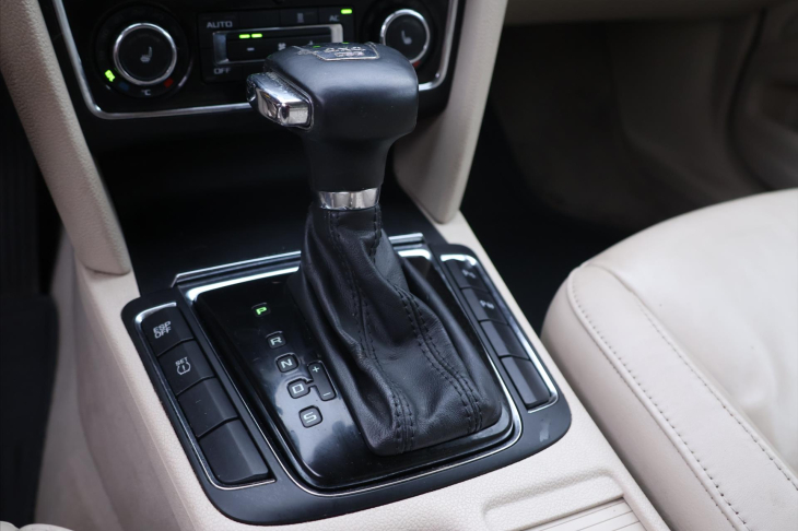 Škoda Superb 3,6 FSI 191kW Exclusive 1.Maj