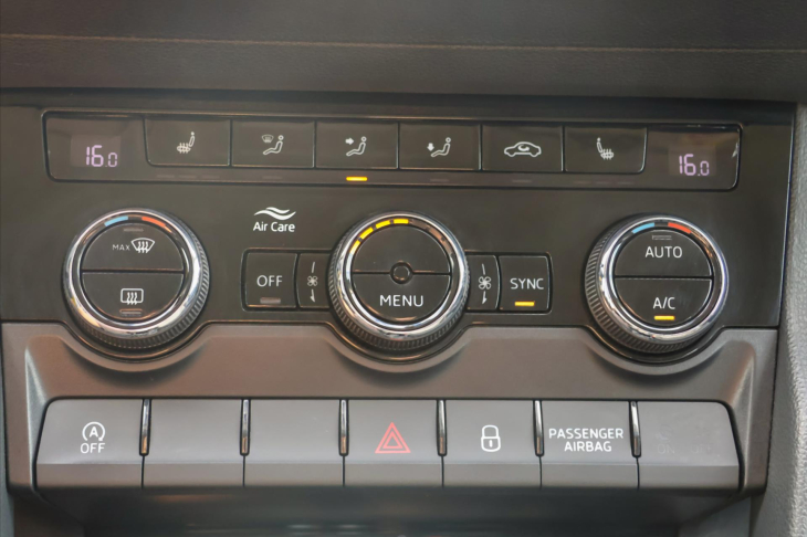 Škoda Karoq 2,0 TDI 110kW 4x4 CZ Ambition