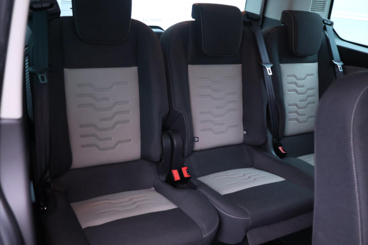 Ford Tourneo Custom 2,2 TDCI 114kW Titanium 8-Míst