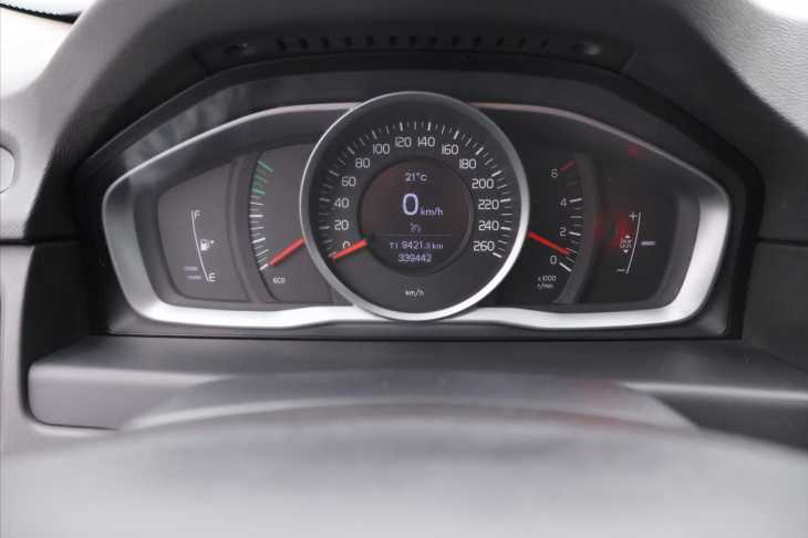 Volvo V70 2,0 D3 100kW Kinetic Dynamic DPH
