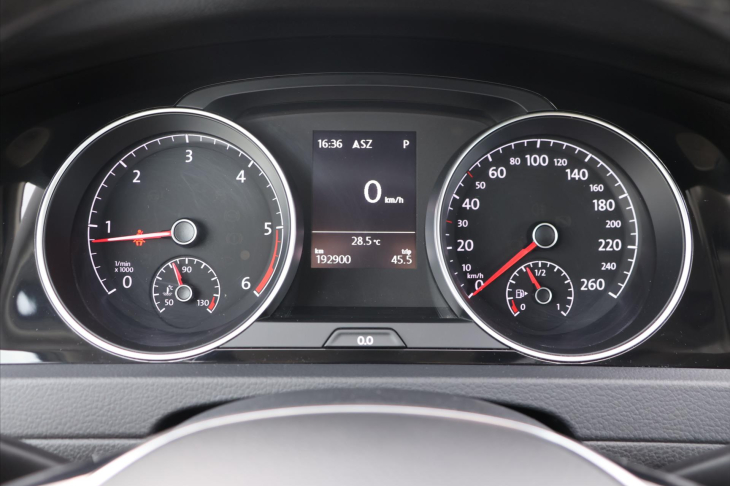 Volkswagen Golf 2.0 TDI 110kW DSG LED Join Tažné