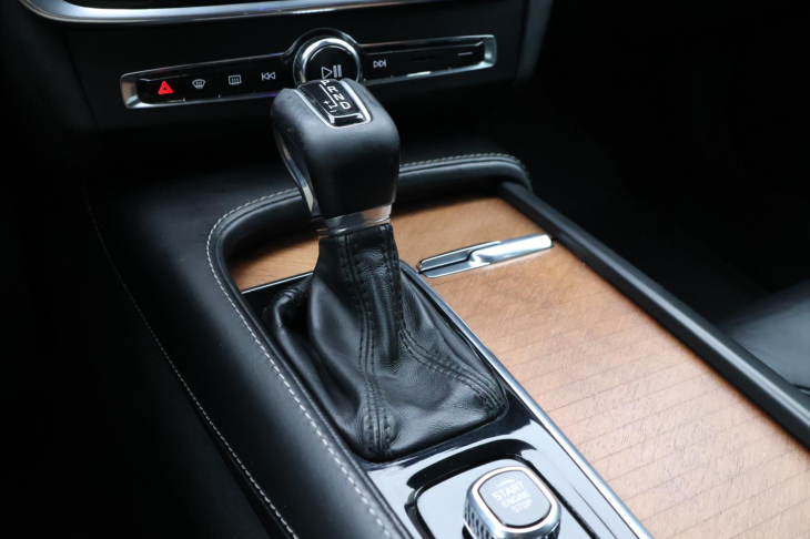 Volvo S90 2.0 D4 140kW CZ Inscription