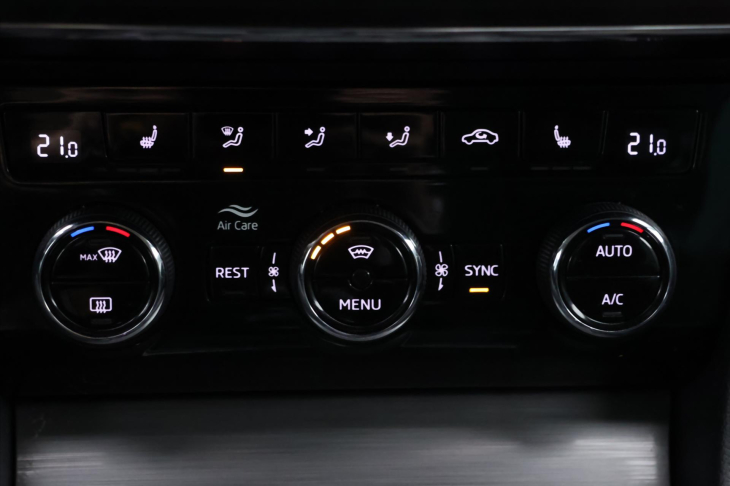 Škoda Superb 2,0 TDI 110kW CZ Style LED DPH