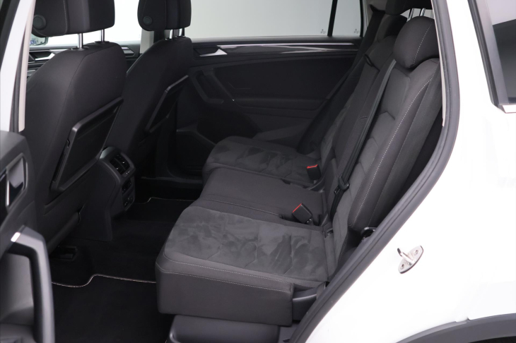 Volkswagen Tiguan Allspace 2,0 TSI 162kW DSG 4M LED 1.Maj
