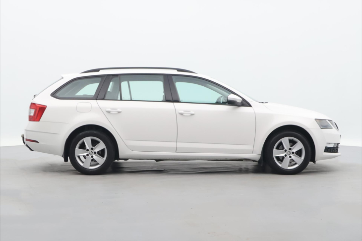 Škoda Octavia 1,6 TDI 85kW CZ Ambition DPH