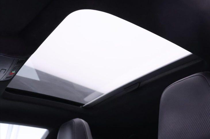 Volkswagen Arteon 2,0 TSI 200kW 4MOT R-Line DSG CZ DPH