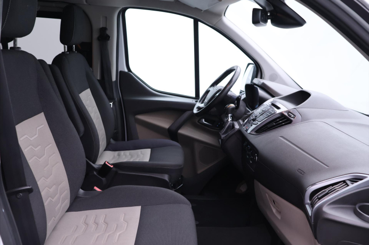 Ford Tourneo Custom 2,0 TDCI 125KW 8-Míst Long DPH