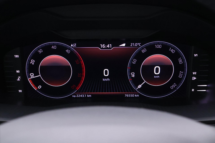 Škoda Karoq 2,0 TDI Scout 4x4 Virtual Navi